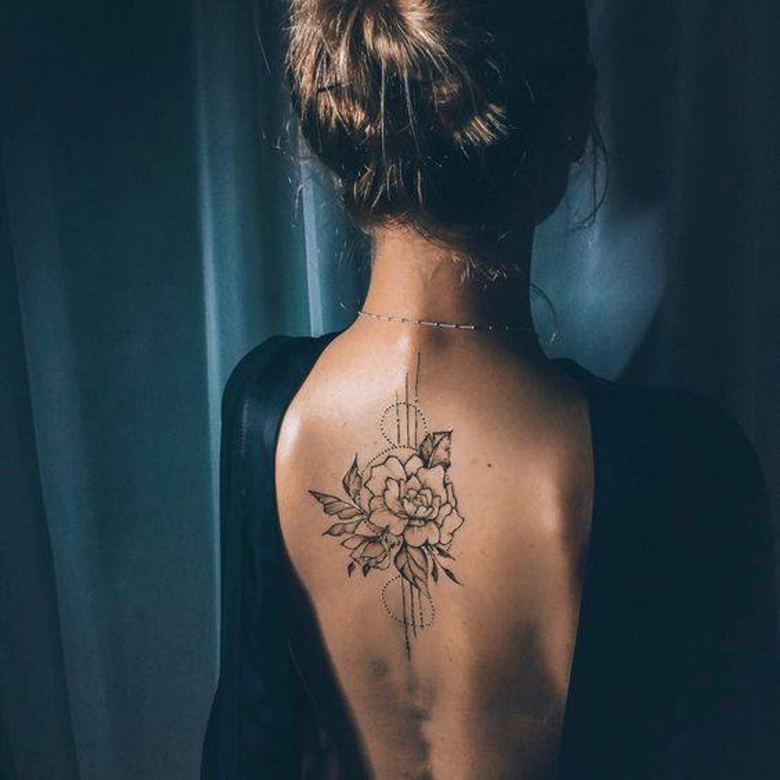 Moda Tatuagem de rosas 😍🌹