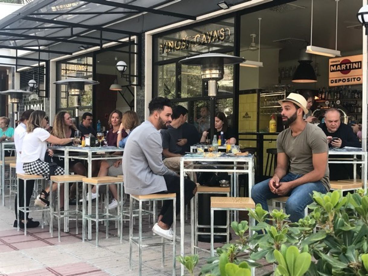 Restaurants La Rosa Chica Vermutería