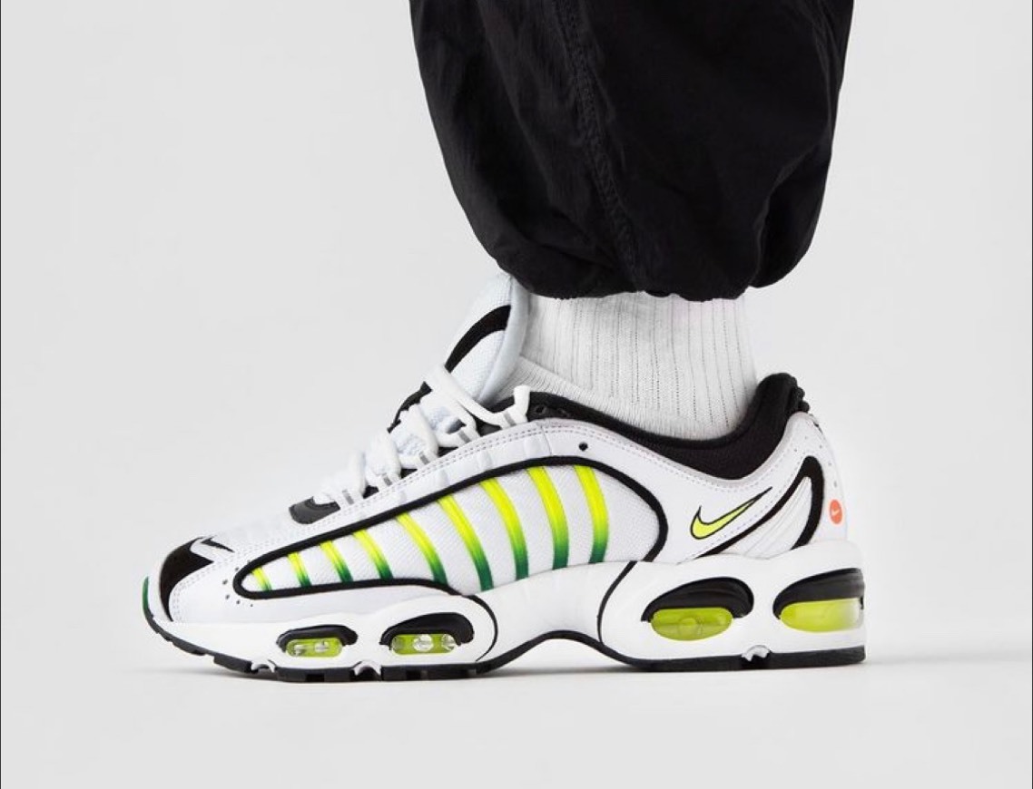 Moda Nike Air MAX Tailwind IV, Zapatillas de Atletismo para Hombre, Multicolor