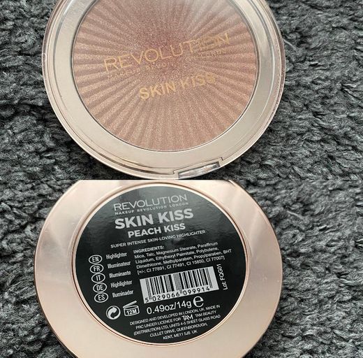 Makeup Revolution Skin Kiss Highlighter Ice Kiss Rozświetlacz do twarzy