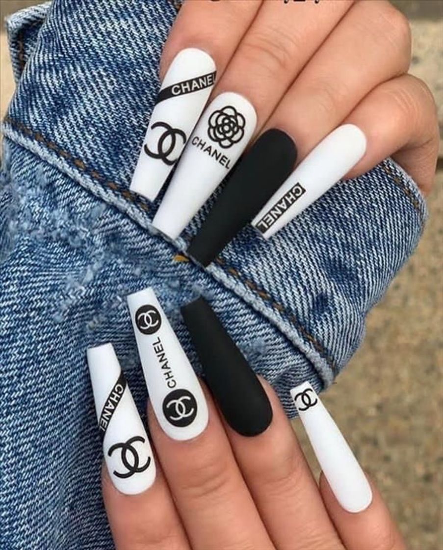 Fashion Unhas Chanel 🖤