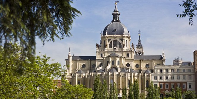 Place Almudena Cathedral