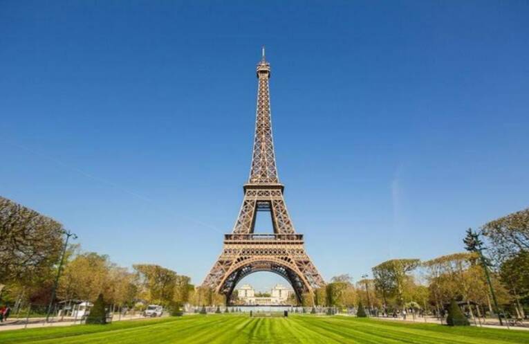 Place Torre Eiffel