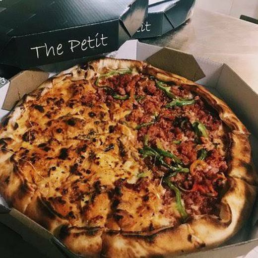 The Petit Pizzaria