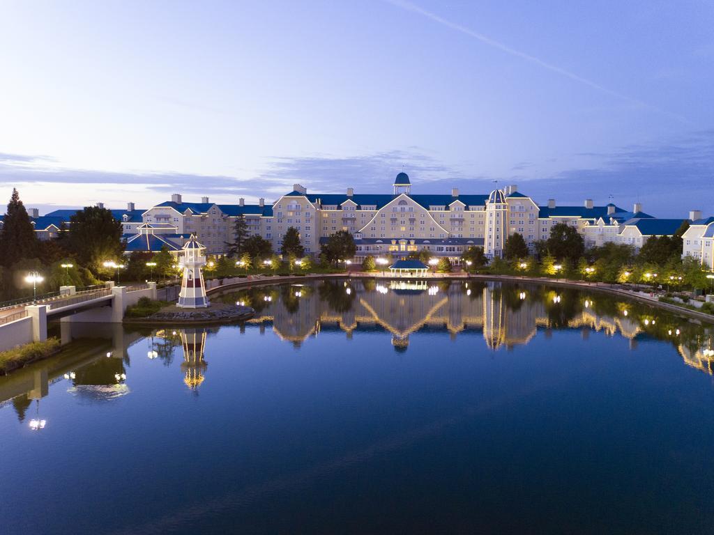 Lugar Disney's Newport Bay Club