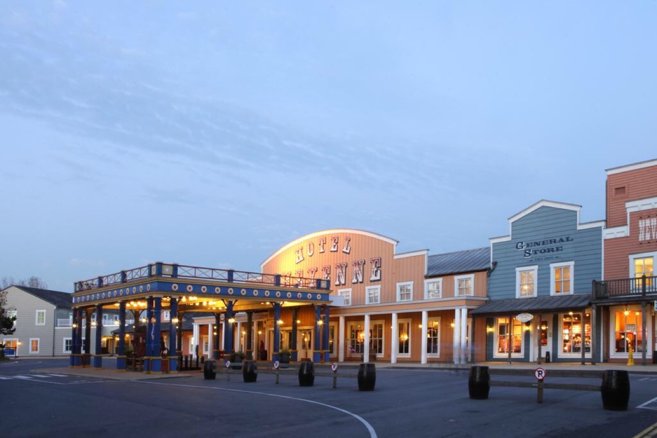 Lugar Disney's Hotel Cheyenne