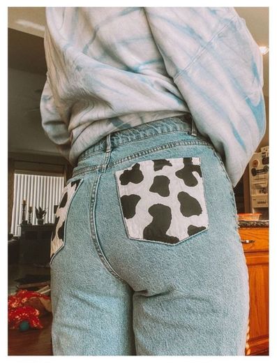Cow print painted jeans🖤