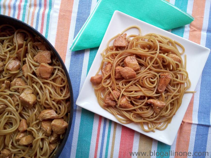 Moda Spaghetti con pollo teriyaki