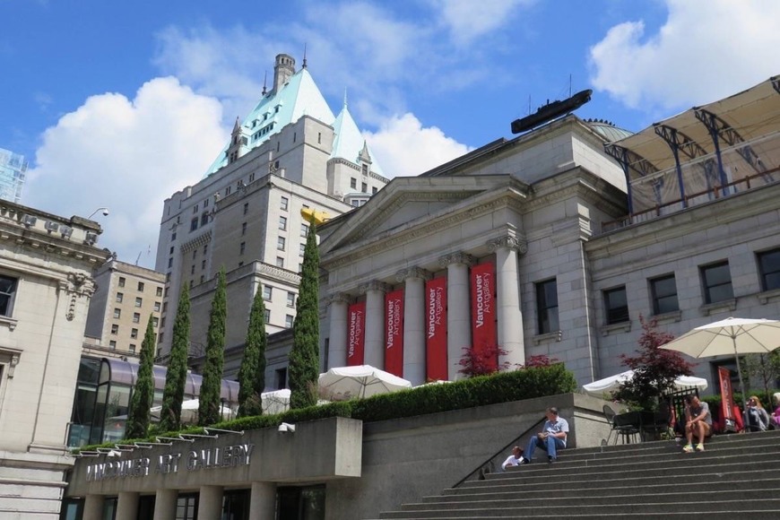 Restaurants Vancouver Art Gallery