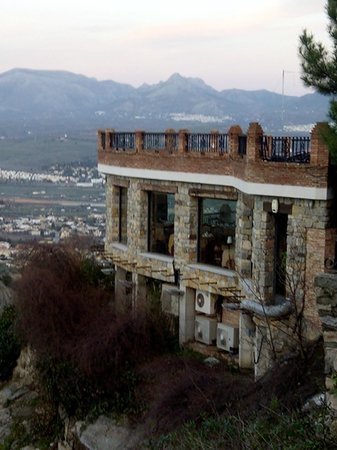 Restaurantes La Ermita de los Tres Juanes.