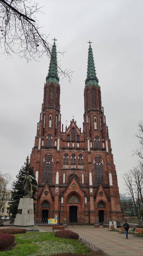 Lugar Cathedral of St. Michael the Archangel and St. Florian the Martyr