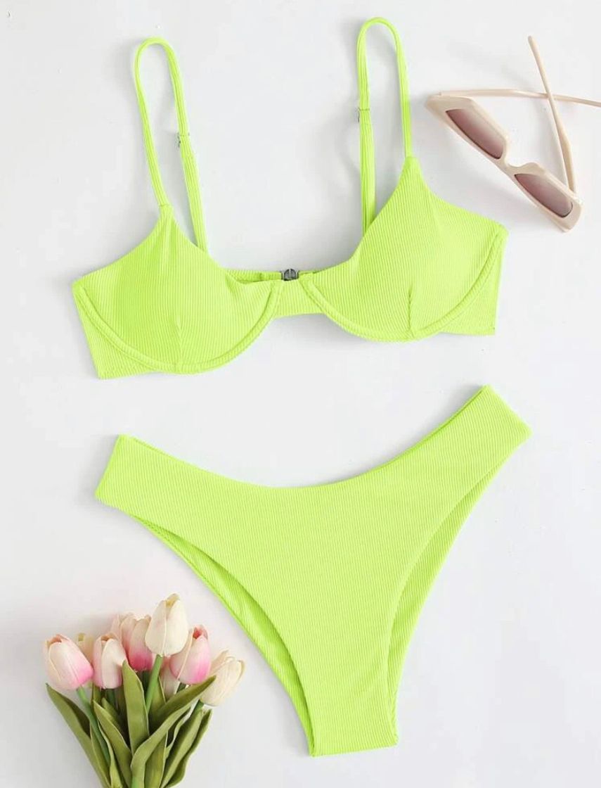 Moda Bikinis de colores fosforescentes 