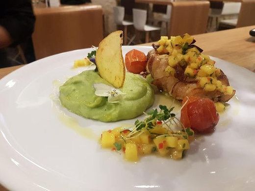 Época Restaurante Peruano | Fusión peruana-gallega