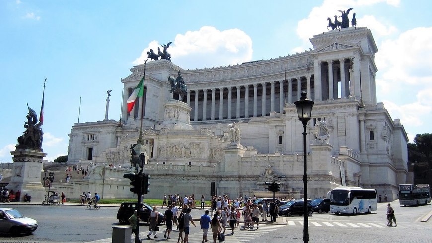 Place Monumento a Vittorio Emanuele II