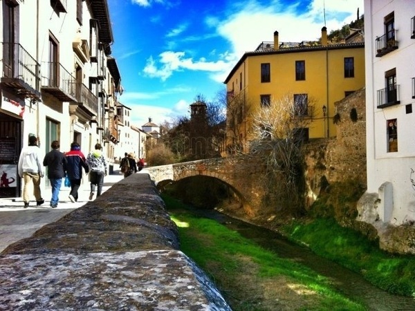 Fashion Paseo de los Tristes de Granada y el Río Darro