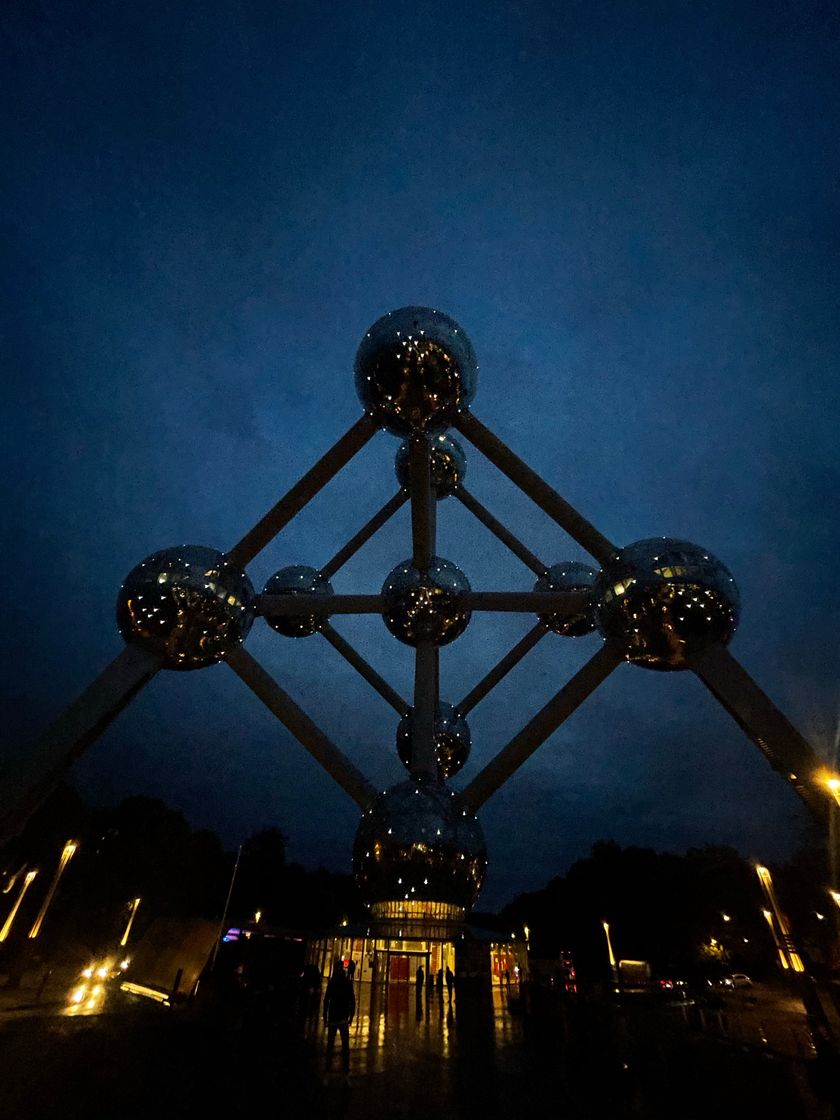 Place Atomium