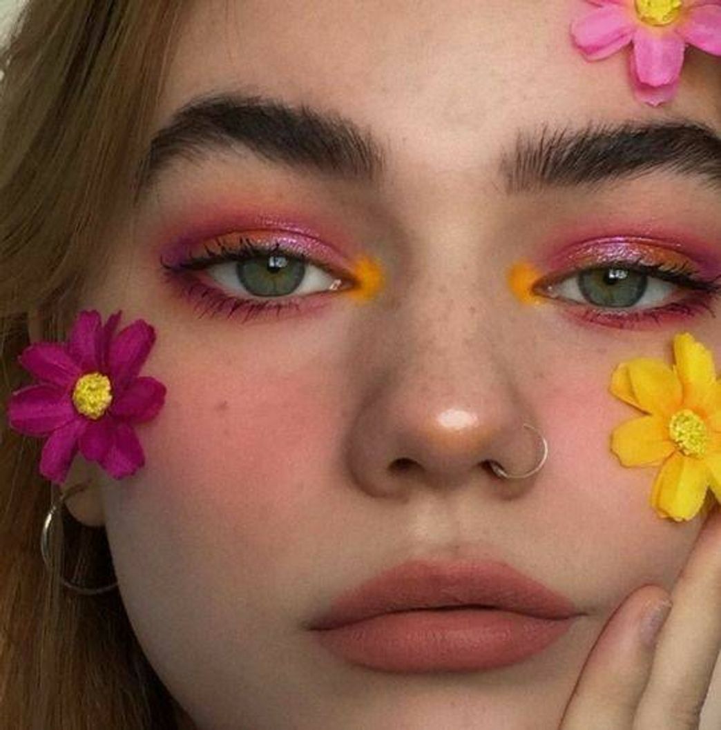 Moda vai uma florzinha aí? 🌼🌸🌻🌼🌹🌺🏵️