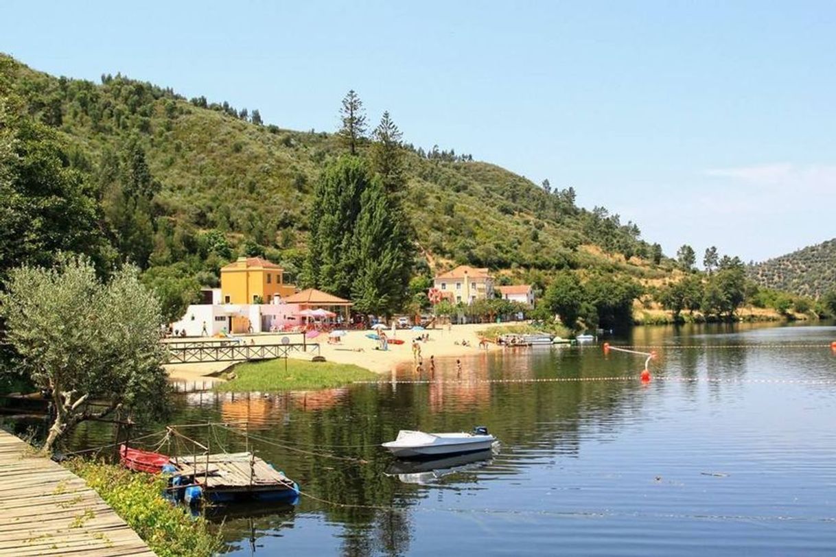 Lugar Praia Fluvial do Alamal