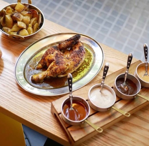 A Pluma ‘The Chicken Gourmet Place’