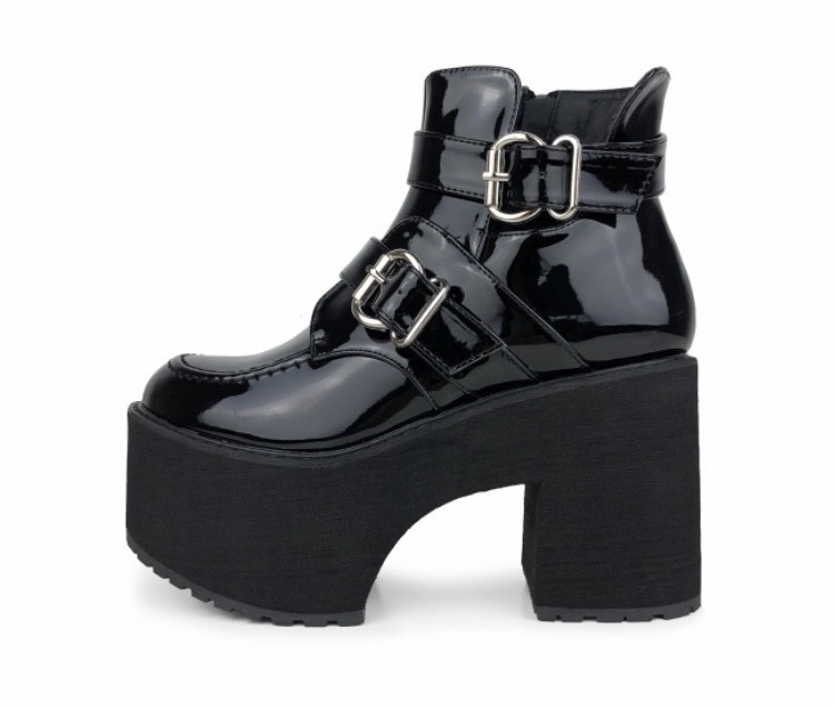 Bota “Trinity Noir”