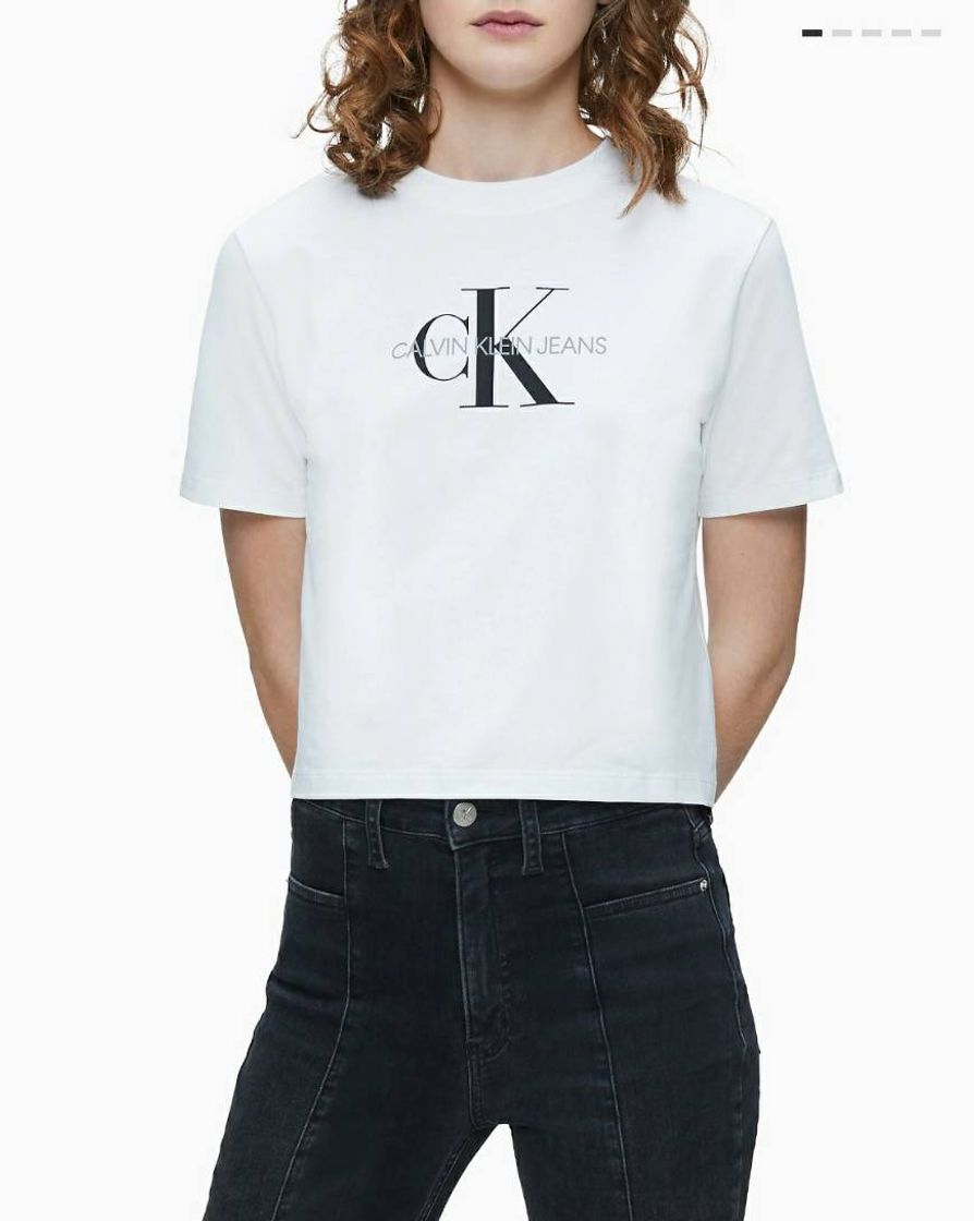 Moda Camiseta cropped Calvin Klein 