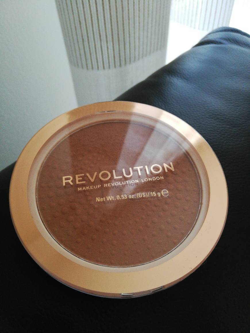 Beauty Makeup Revolution Ultra Bronze Bronzer Puder brązujący 15g