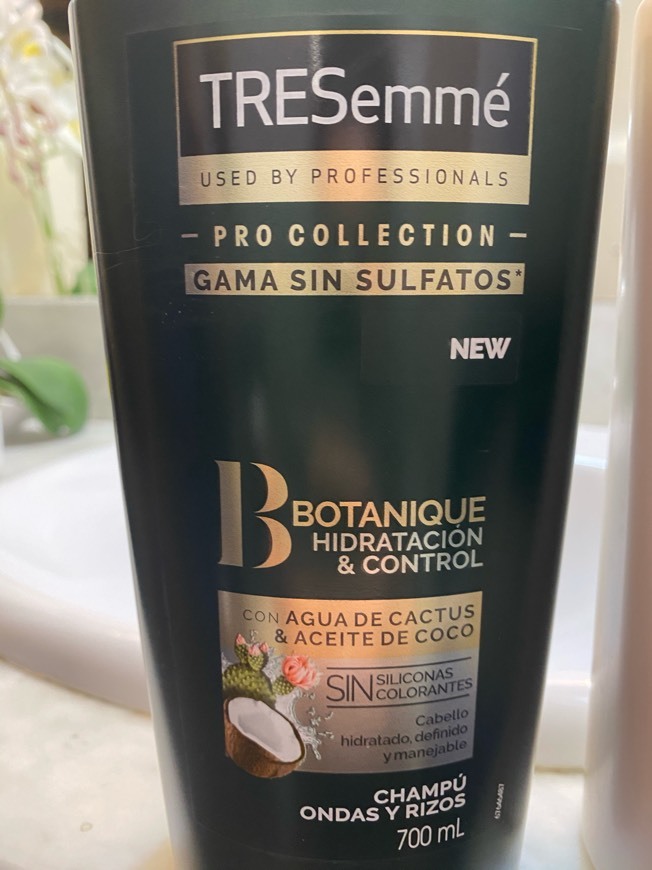 Producto Champú coco tresemme