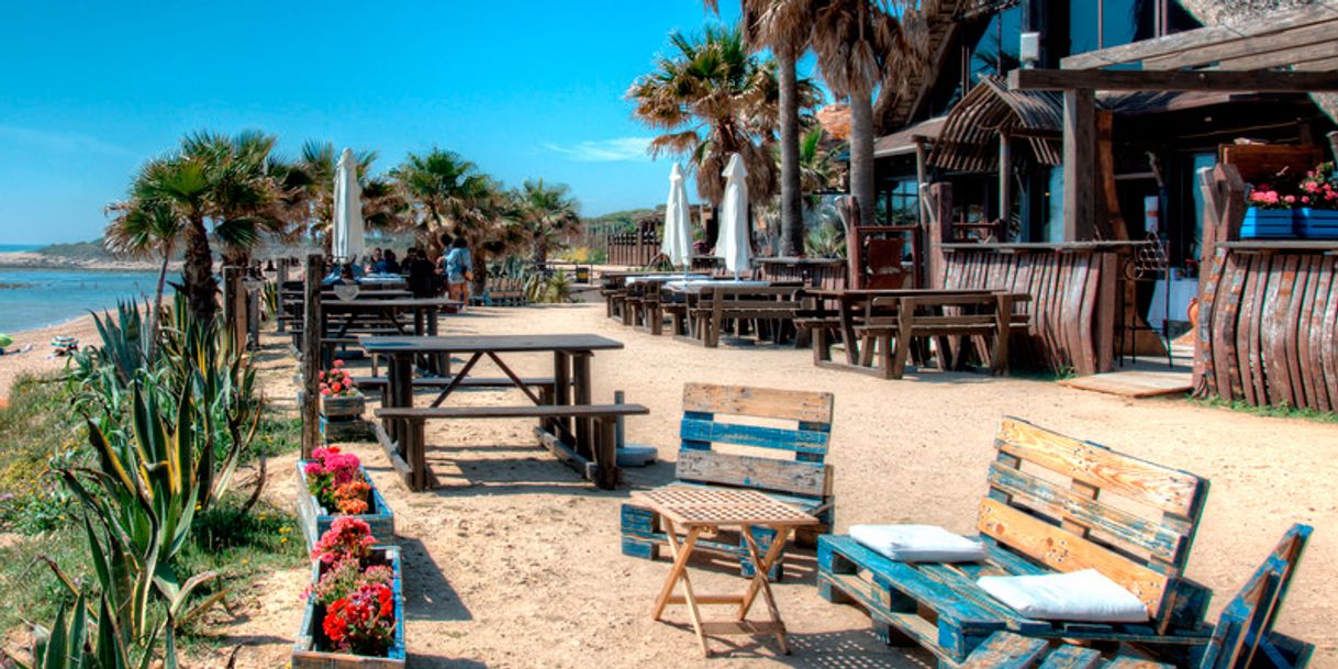 Restaurants Trompeta Beach