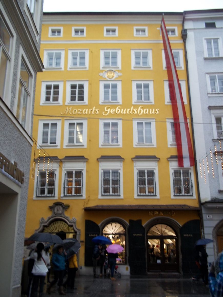 Place Mozart's Birthplace