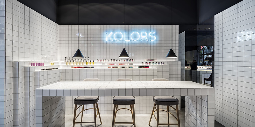 Lugar Kolors Nail Bar