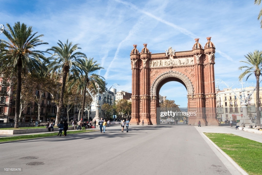 Place Arc de Triomf