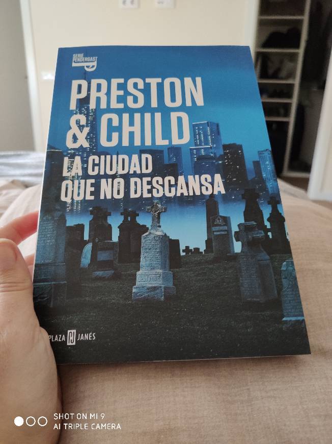 Libro La ciudad que no descansa