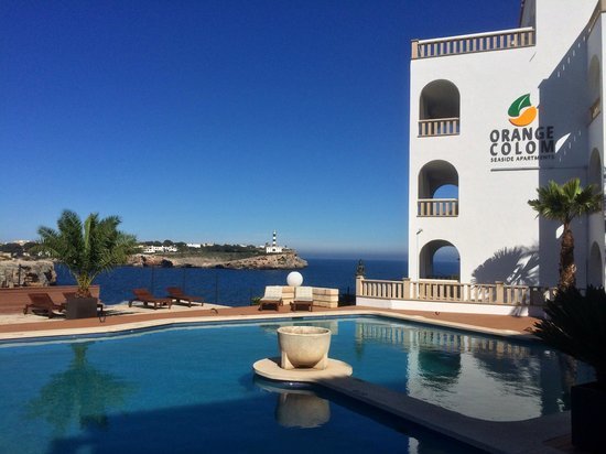 Lugar ORANGE Colom Seaside Apartments, Restaurant&Lounge