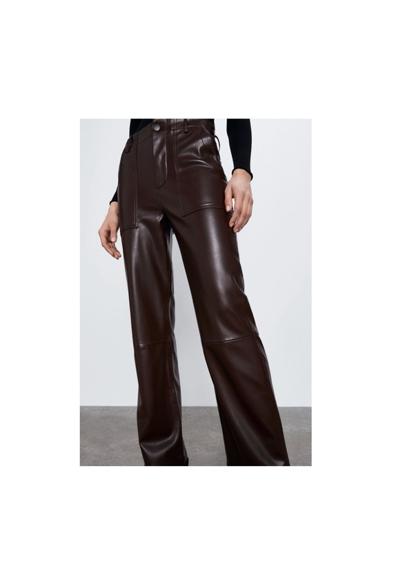 Producto Faux leather cargo trousers