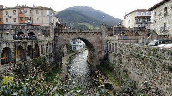 Lugar Potes
