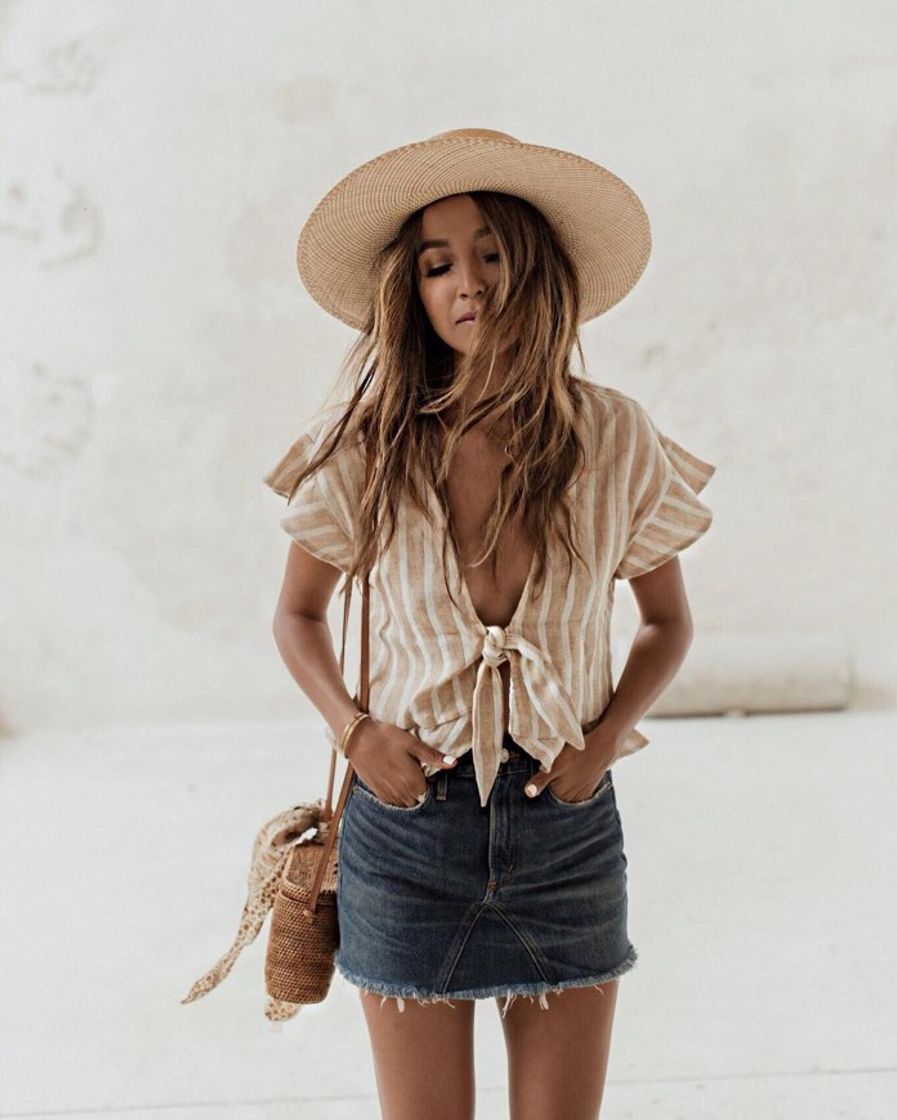 Social JULIE SARIÑANA | Instagram