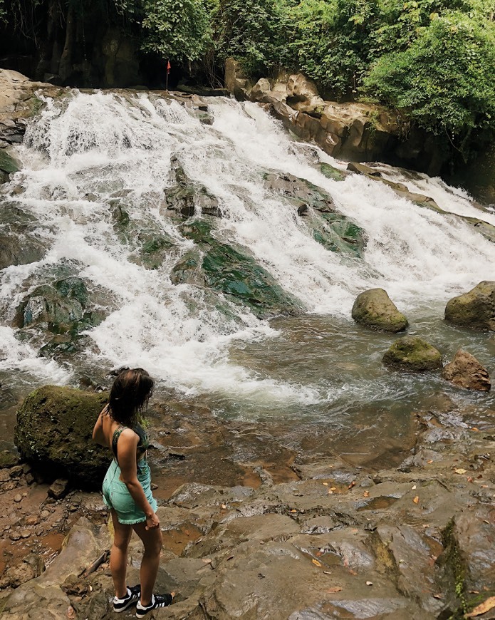 Place WATERFALLS: Goa Rang Reng