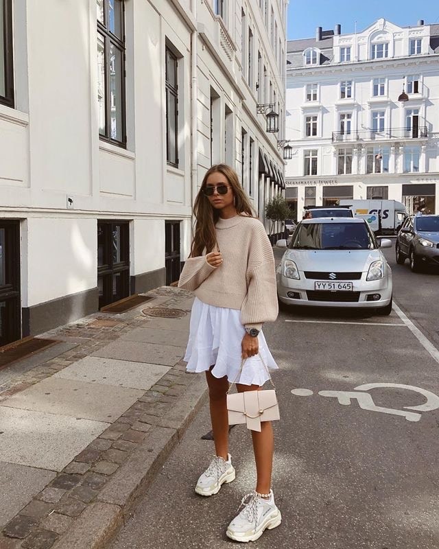 Social Look 16
