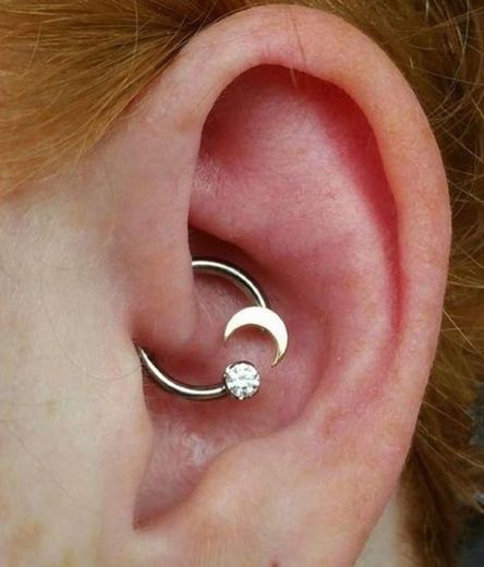 Daith piercing 