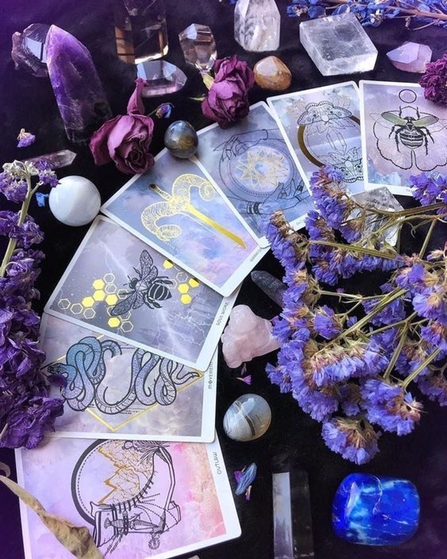 Moda Já pensou em aprender Tarot ? 