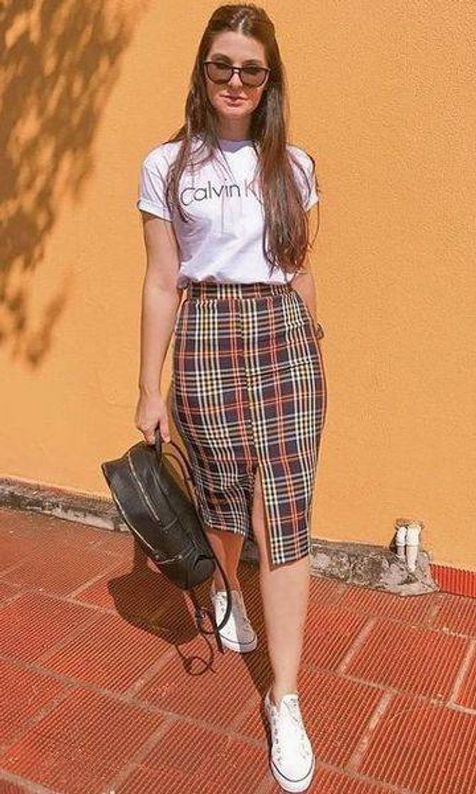 Moda Inspiração de look com saia midi