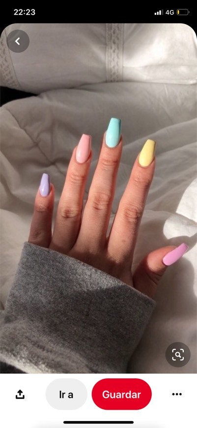 Social Set de 24 Esmalte de uñas 24 colores diferentes Botella moderna de