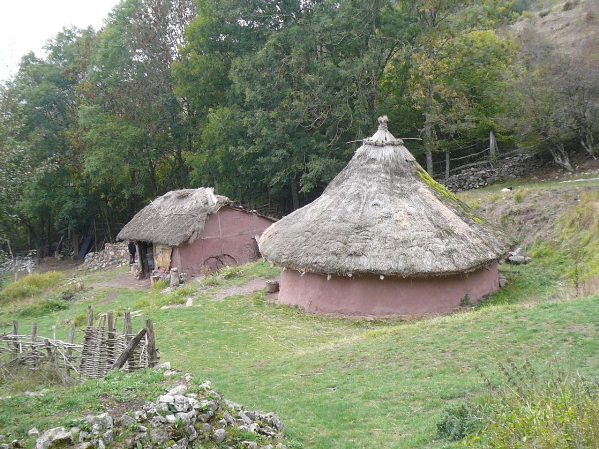 Lugar Poblado Cántabro Proyecto de Arqueología Experimental Parque arqueolócico