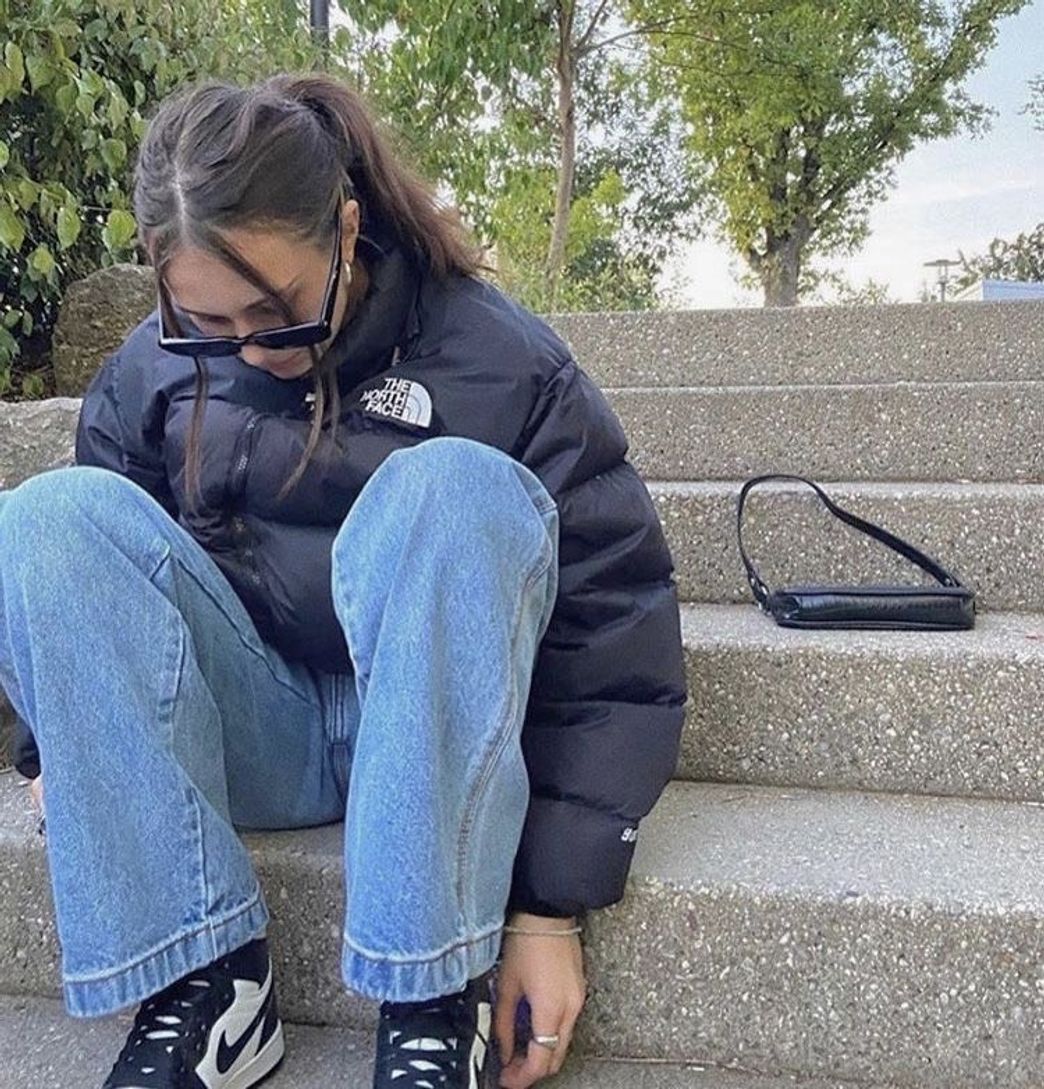 Social 🦋𝑷𝒉𝒐𝒕𝒐 𝒐𝒏 𝒕𝒉𝒆 𝒔𝒕𝒂𝒊𝒓𝒔🦋