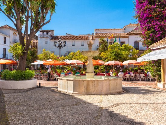 Place Plaza de los Naranjos