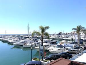 Lugar Puerto Banús