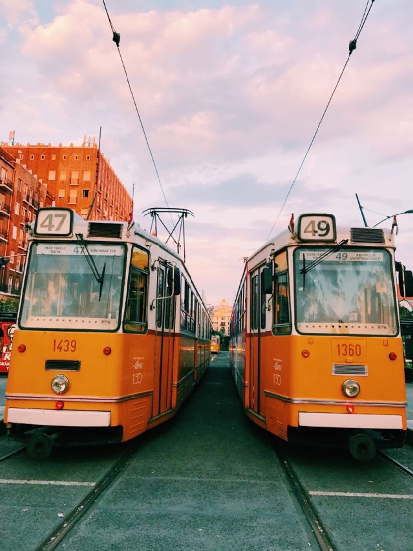 Lugar Deák Ferenc tér