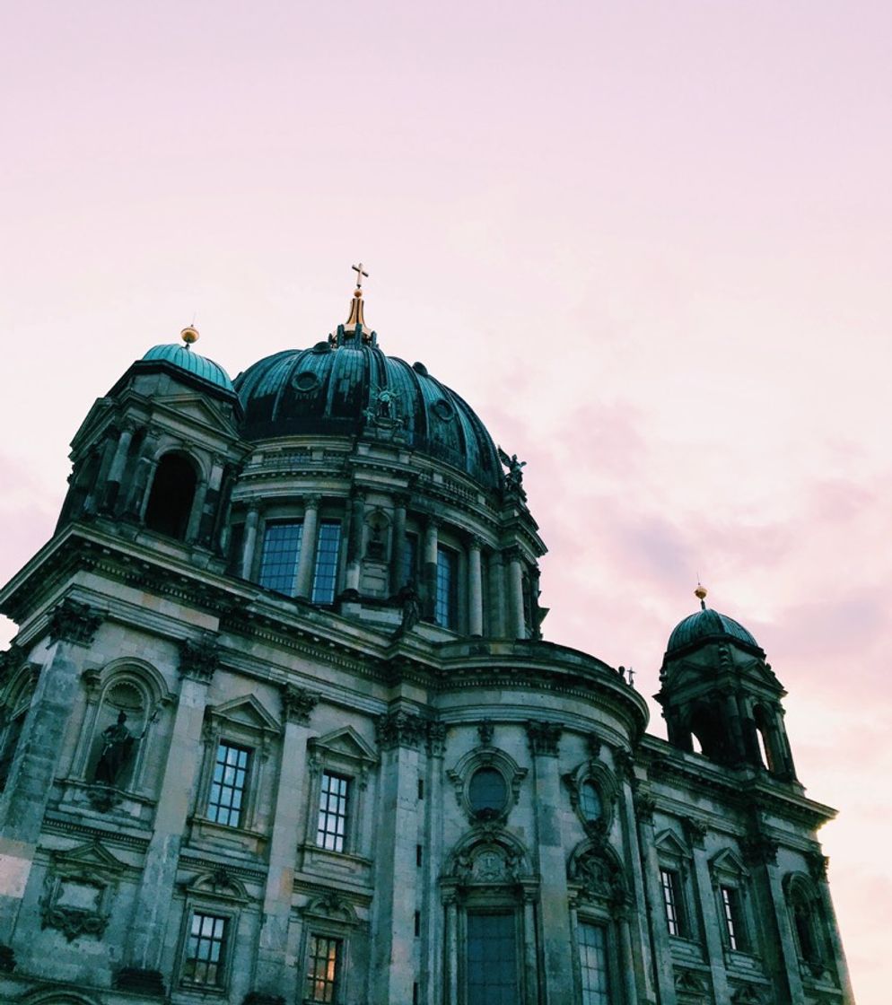 Lugar Catedral de Berlín