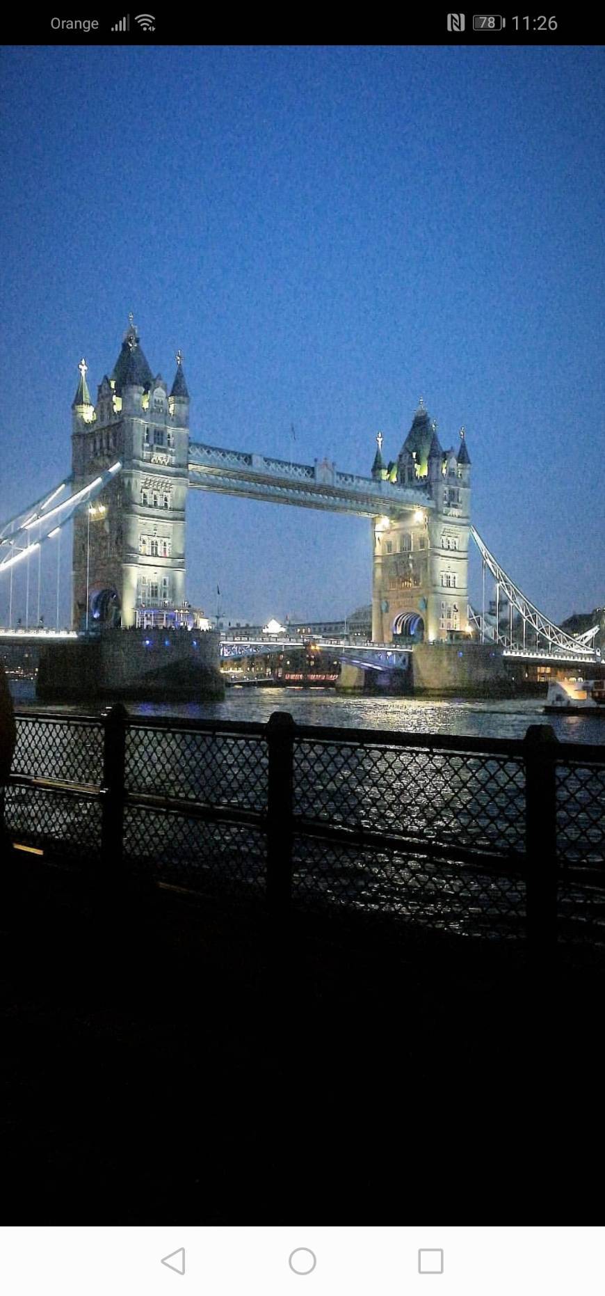 Place Tower Bridge