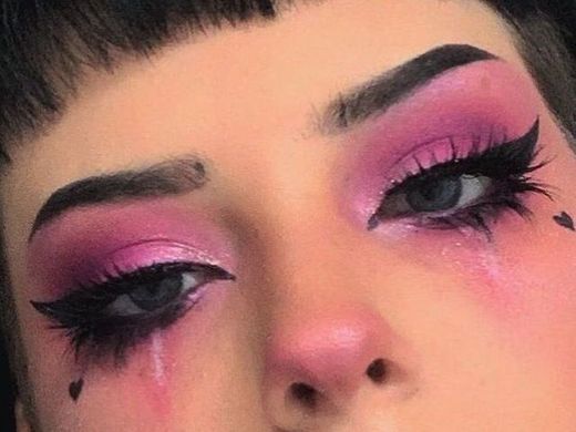 egirl pink makeup inspiration 